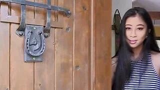 PropertySex - 拥有傲人天然巨乳的房地产经纪人与客户发生性关系