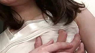 Die japanische Hausfrau Shiori Moriya hat Sex mit einem Pizzaboten&comma;unzensiert&period;